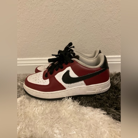 Kid sneakers Red Nike Air Force 1 - Picture 4 of 5